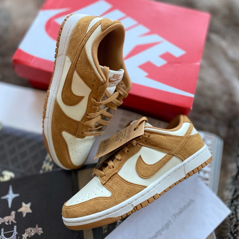 Nike Dunk Low Sneakers - Picture 6 of 16